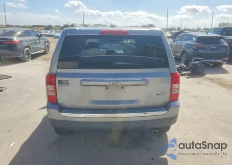 2016 Jeep Patriot Latitude z USA, uszkodzony, nr VIN 1C4NJPFA4GD801027